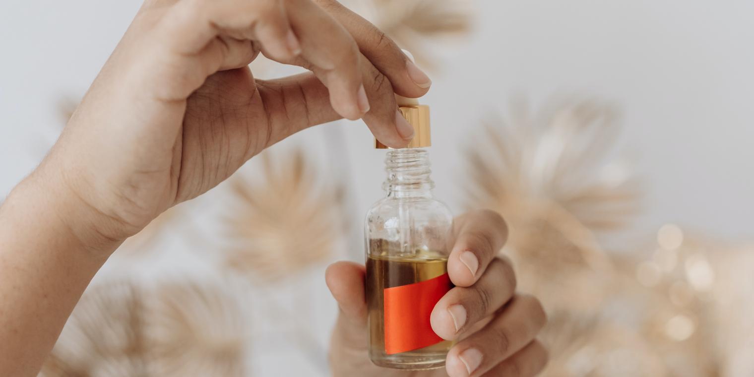 pexels-mikhail-nilov-6706901